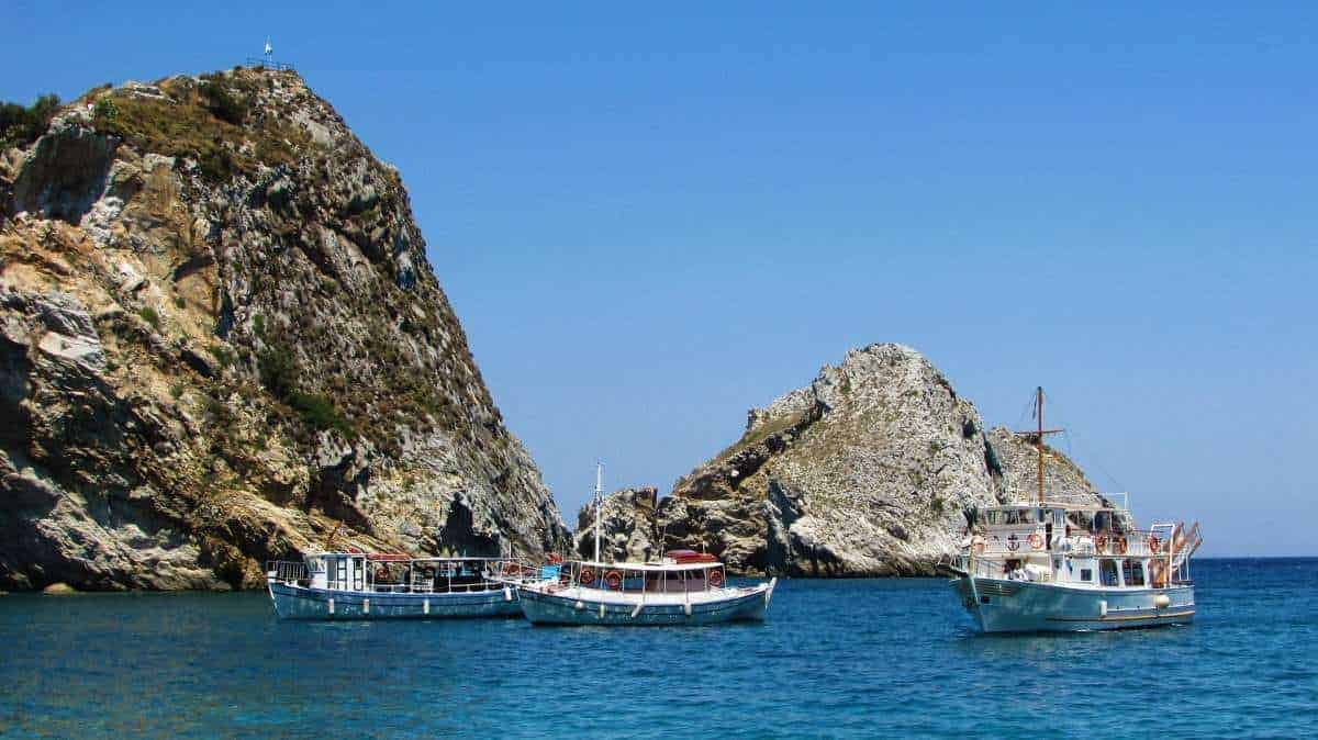 Η παραλία κάστρο στην Σκιάθο